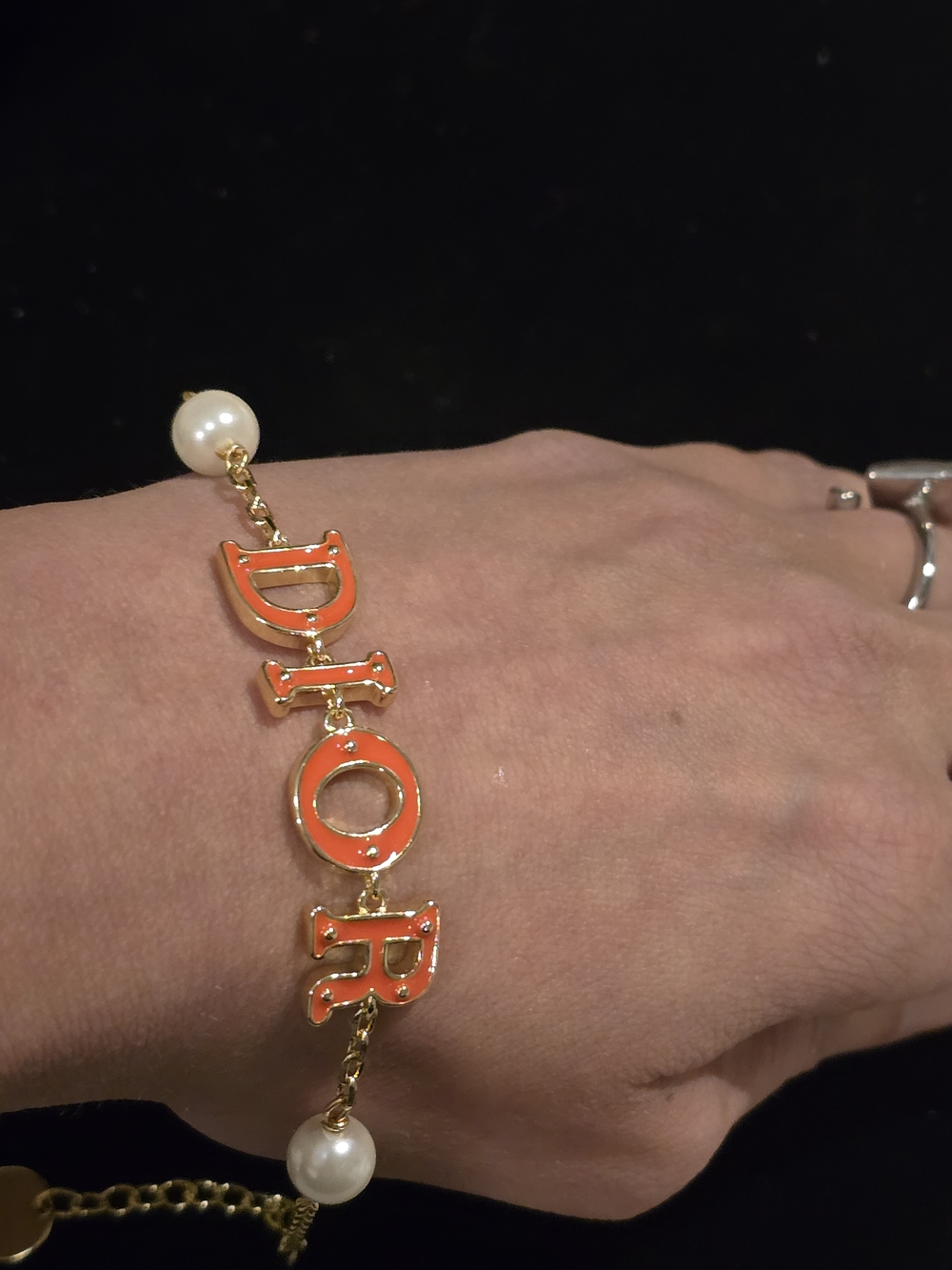18kgp Gold-Tone 'DIOR' Orange Letter Bracelet with Pearls - Picture 4 of 5